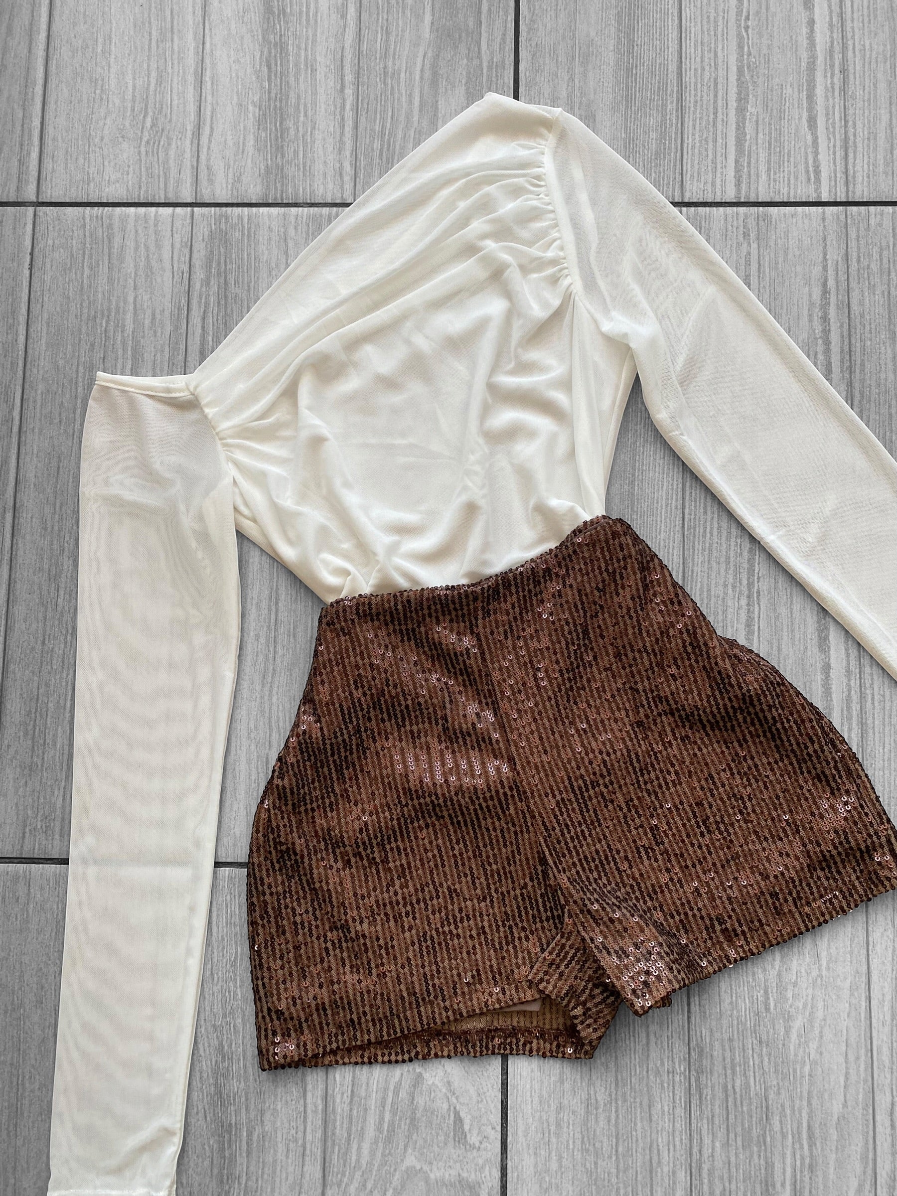 Short lentejuelas