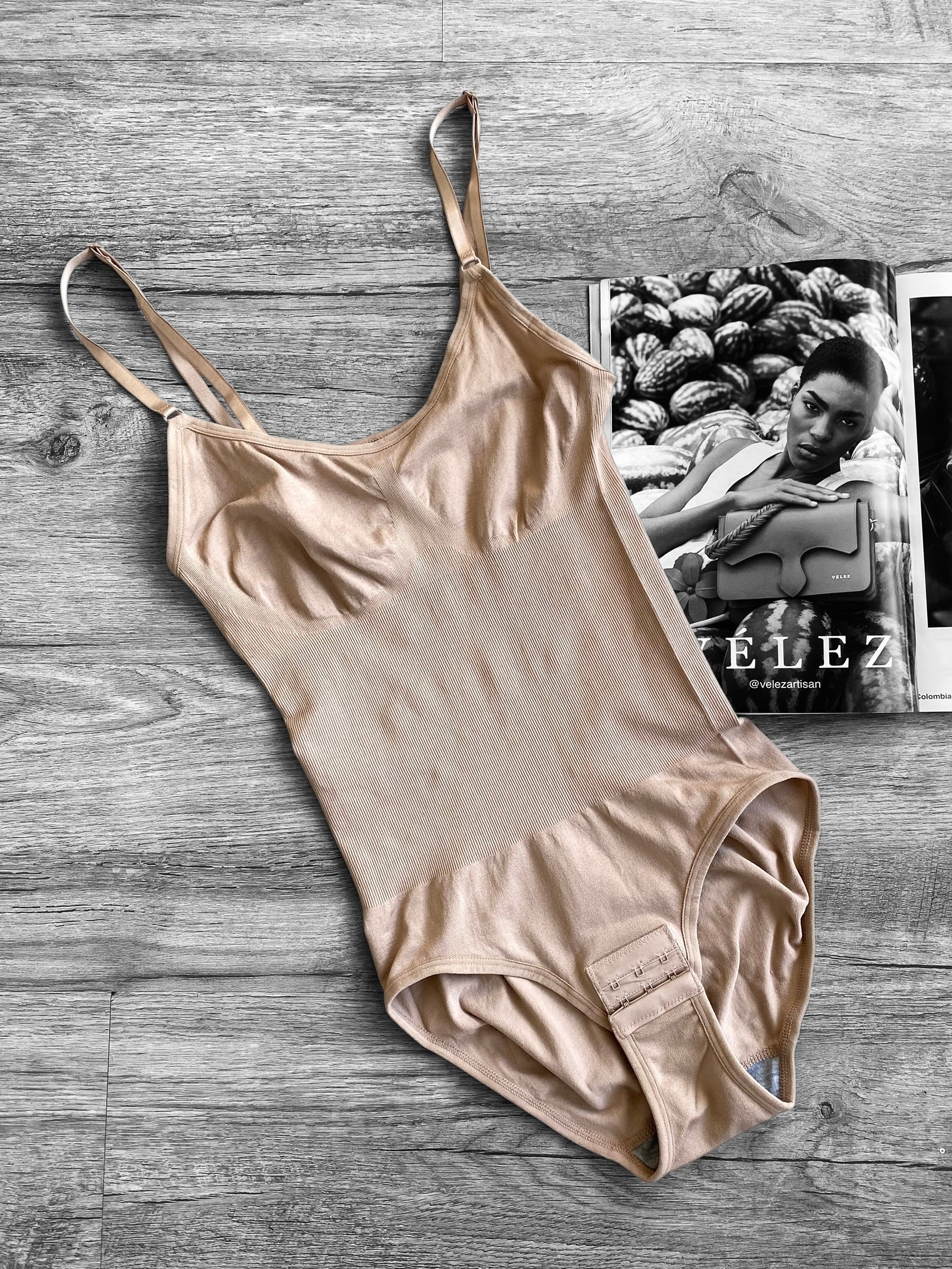 Body reductor con broche