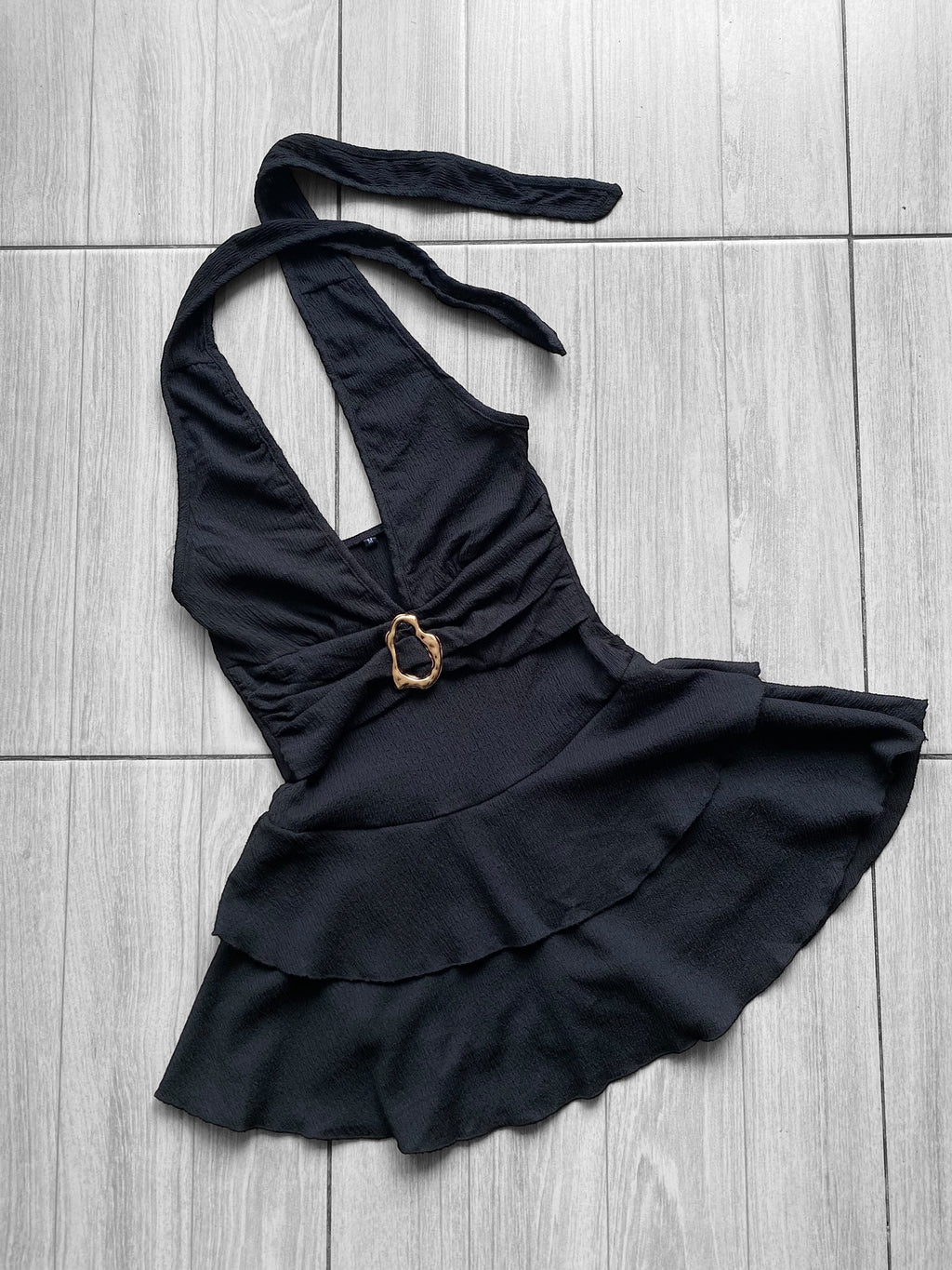 Vestido con hebilla