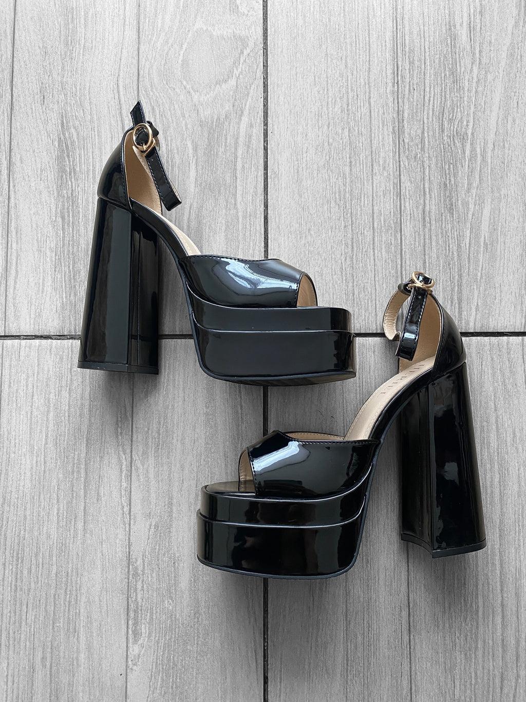 Tacones charol