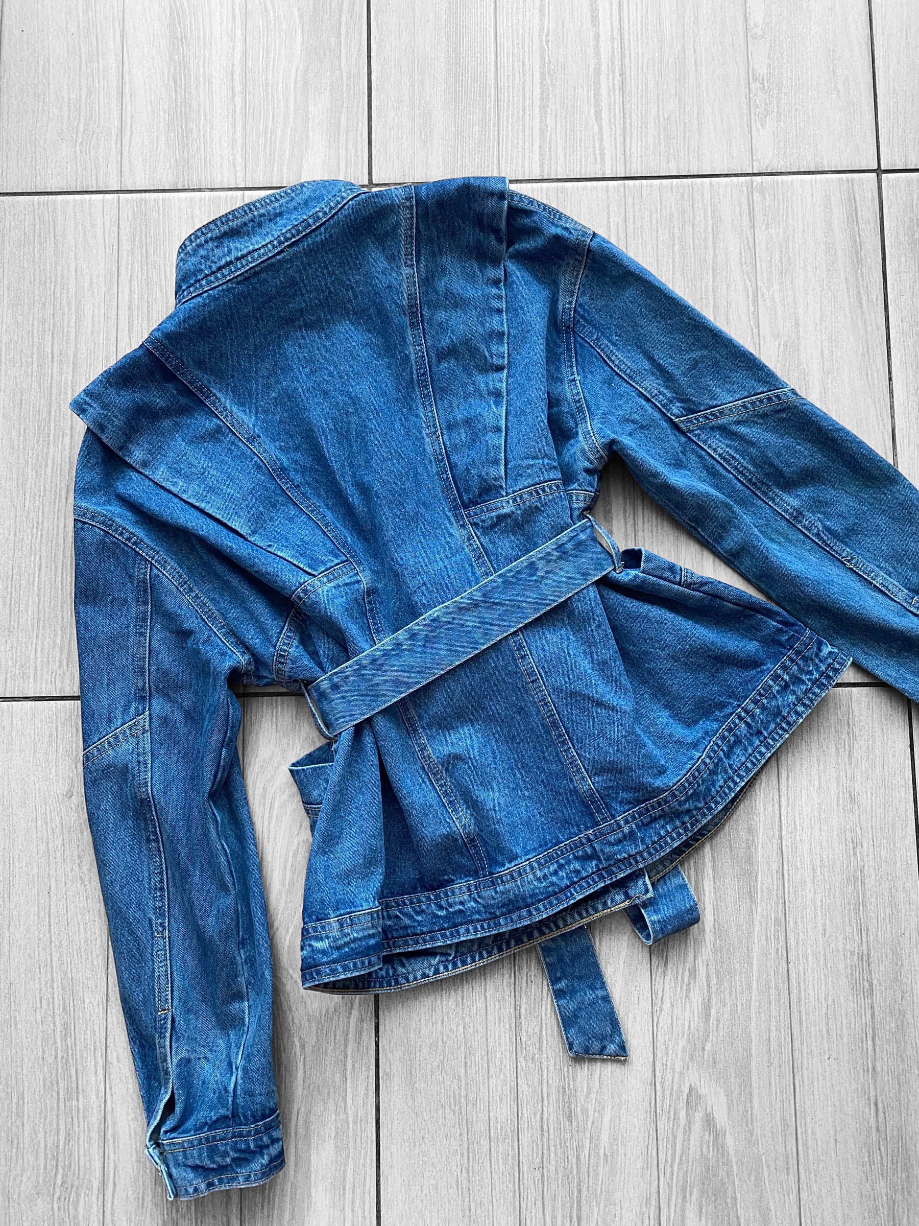 Chaqueta denim con lazo