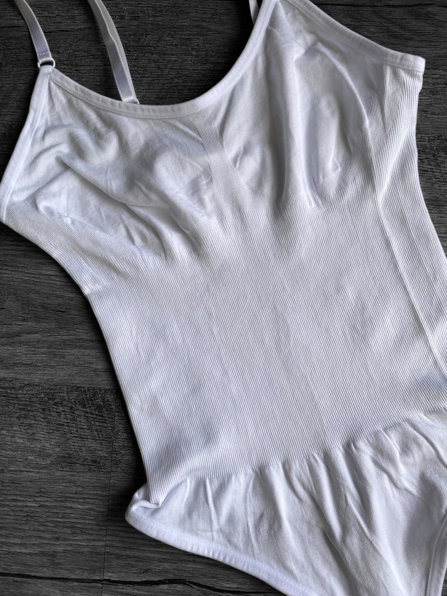 Body reductor con broche