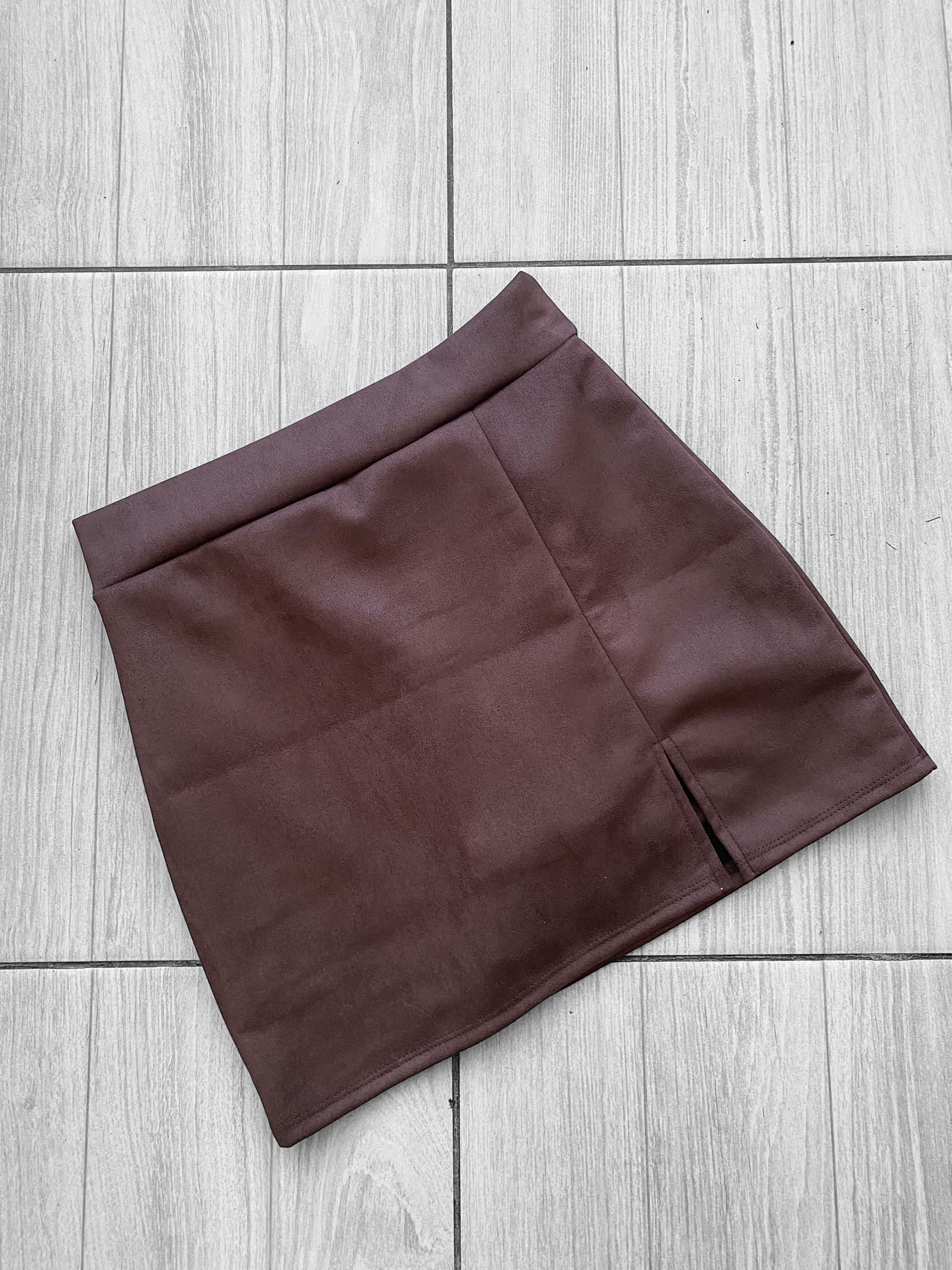 Falda con short gamuza